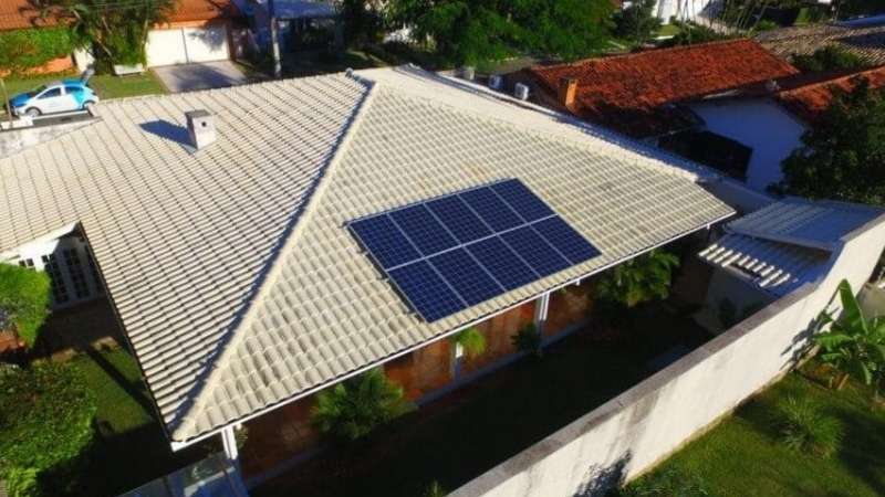 Energia solar residencial está mais barata, aponta Greener Estudo foi feito pela Greener, empresa de consultoria e pesquisa.