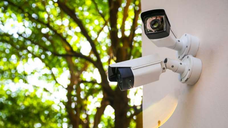 Evolução da segurança eletrônica: a história e o futuro A segurança eletrônica é composta por um projeto que engloba uma série de equipamentos com o objetivo de monitorar e vigiar uma área para gerar mais proteção. Este conceito, no entanto, parte de uma longa evolução que permeia tanto a modernização quanto a adequação às premissas de um projeto mais adequado.